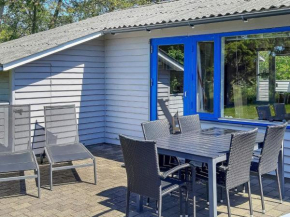 Quaint Holiday Home in S by near the Sea